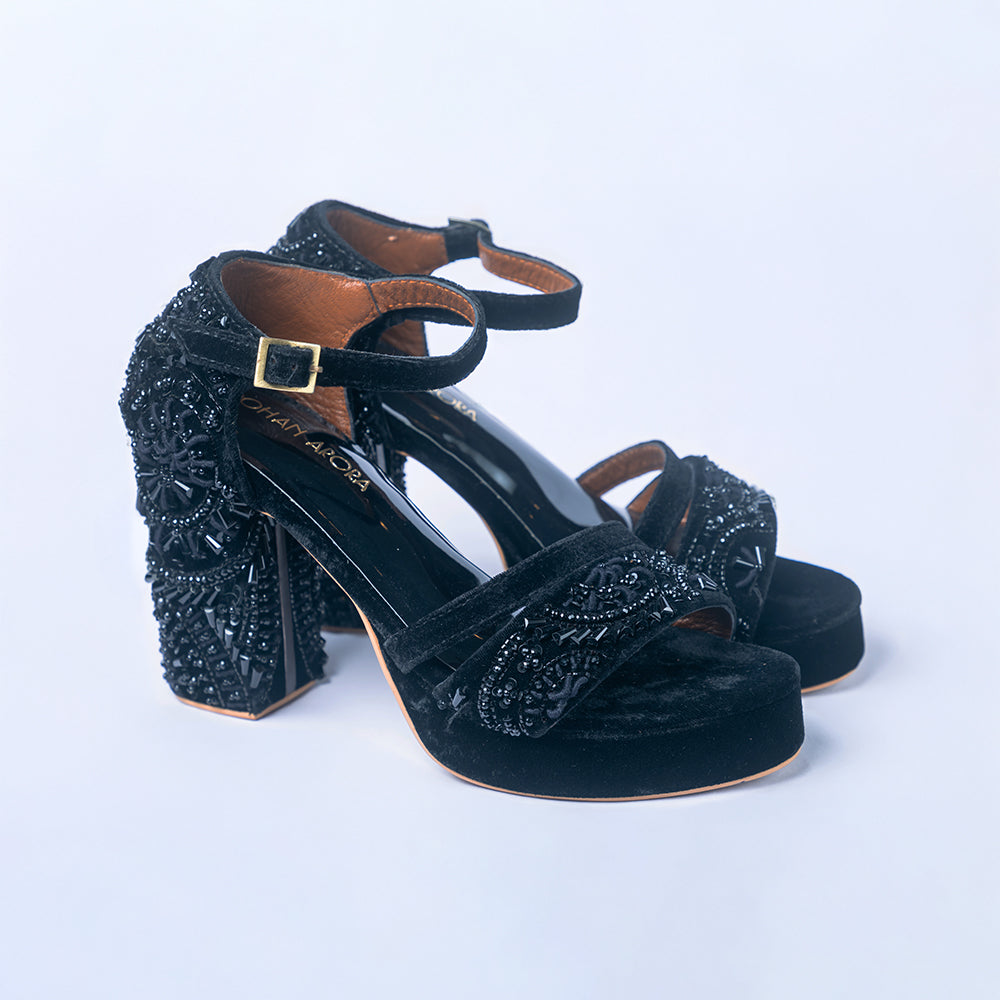 THE MIDNIGHT OBSIDIAN