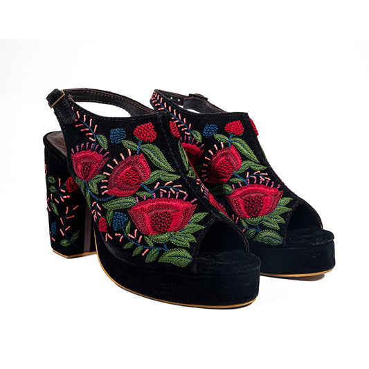 THE VELVET ROSE GARDEN